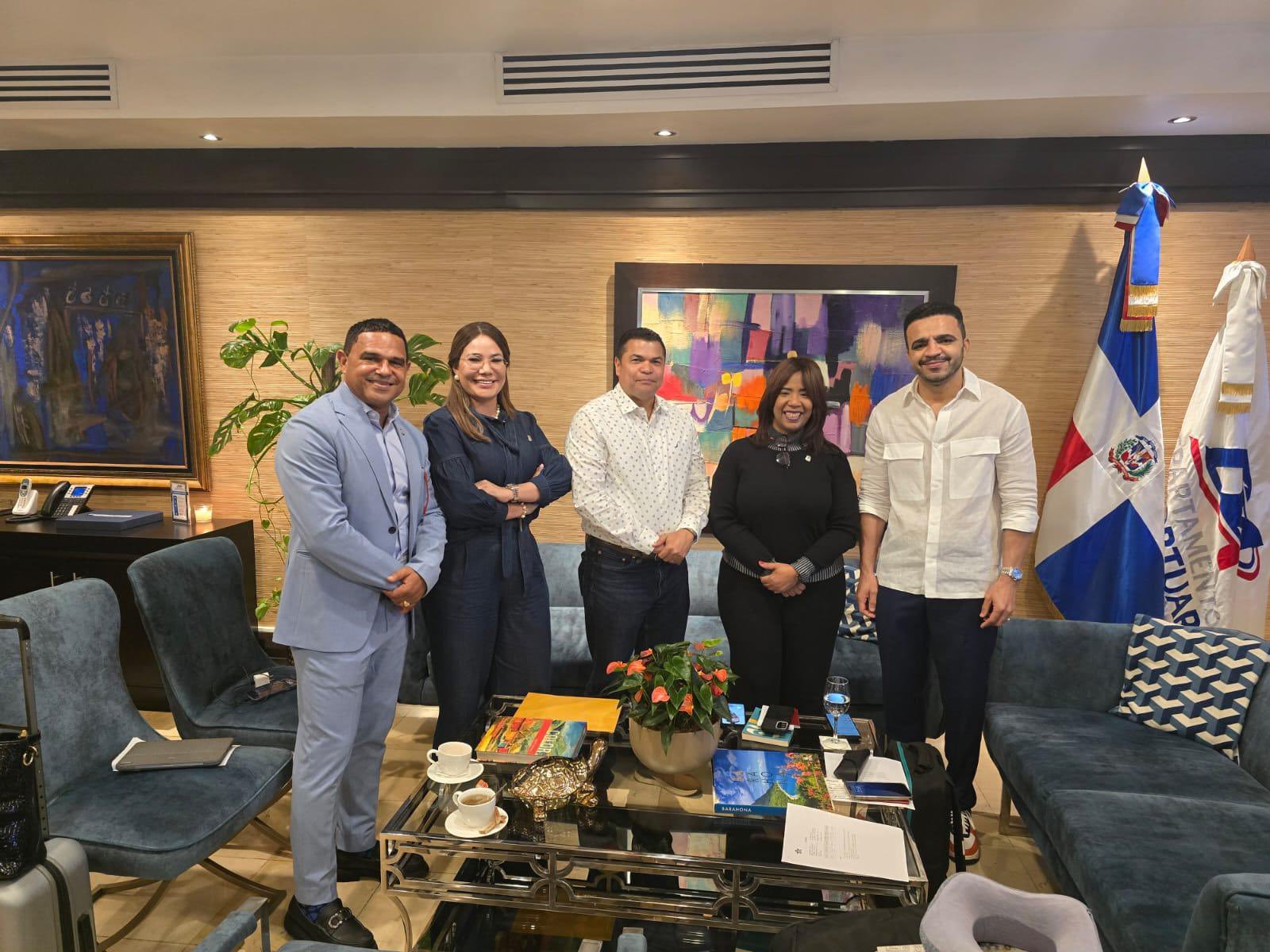 Comisión de Ciberseguridad inicia agenda oficial en la República Popular China con participación en el MWC de Shanghai